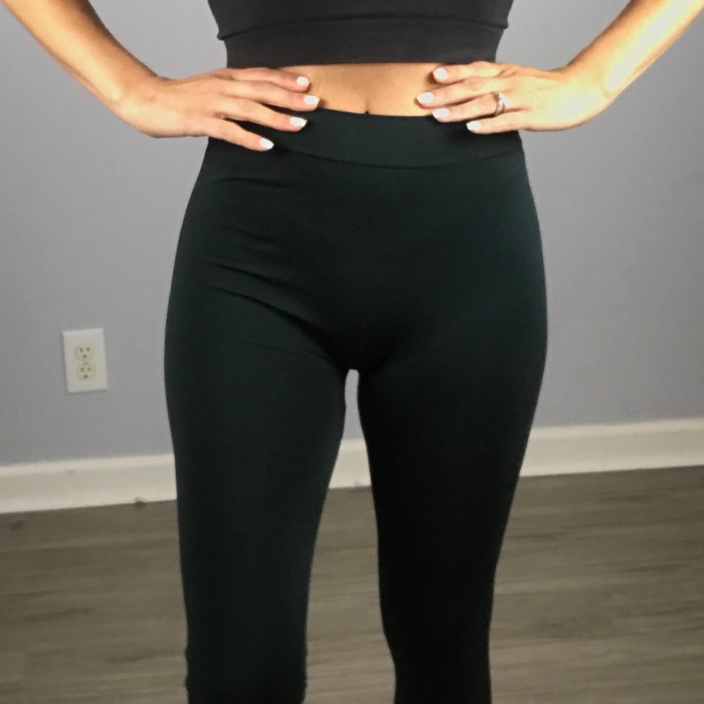 MACY’S green leggings